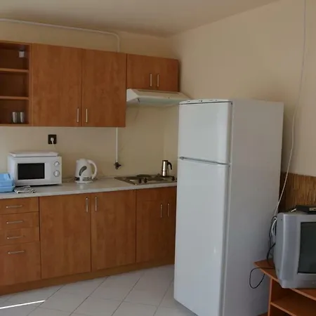 Arany Tisza Apartmanhaz Poroszlo Exterior photo